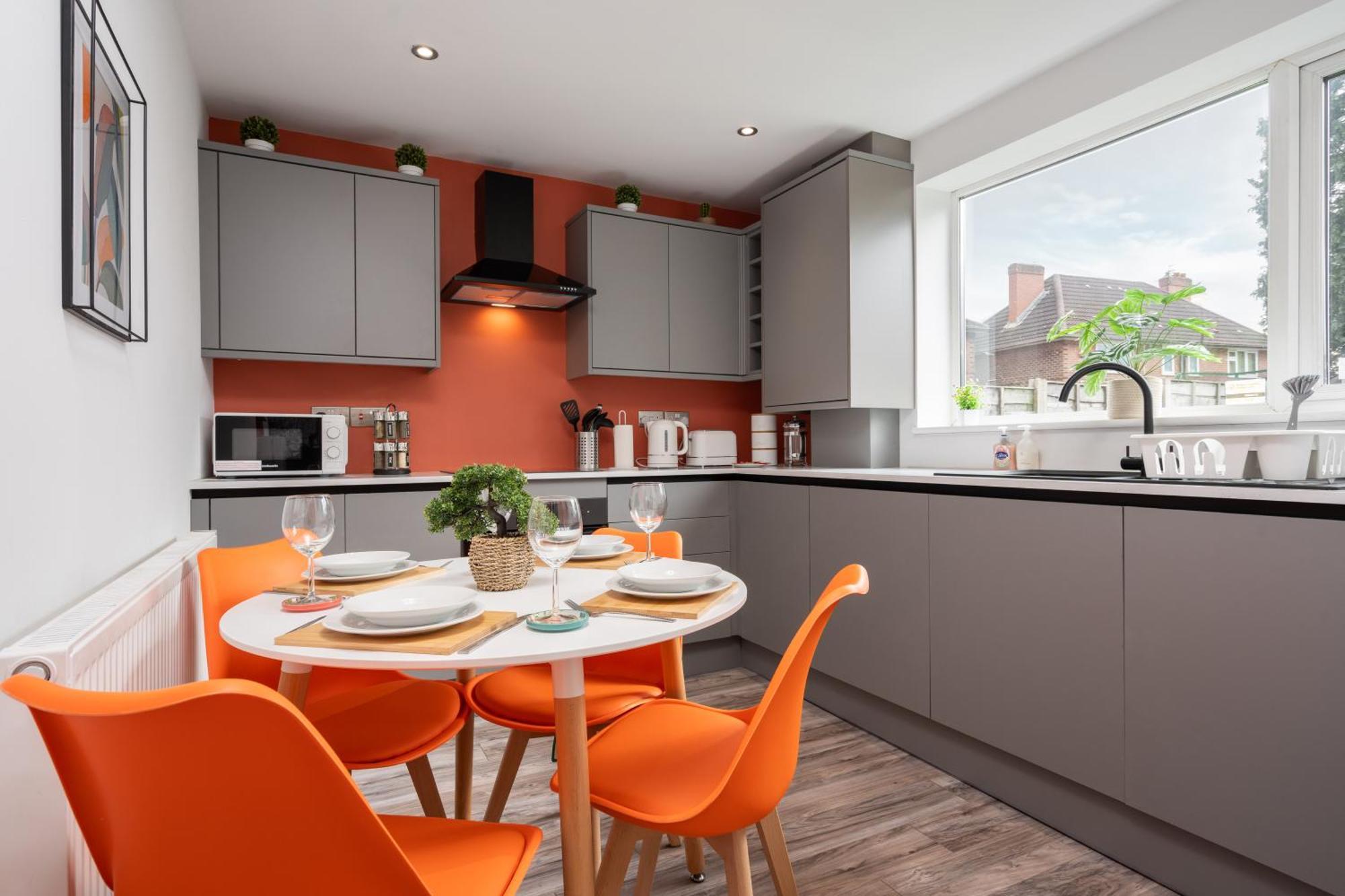 Shawe House - 10 Minute Mcr Airport - Free Parking Villa Wythenshawe Værelse billede